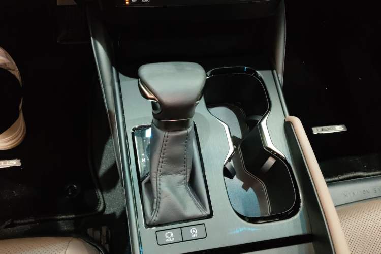 Used Lexus ES 2023 200 Excellence Edition Gear Lever