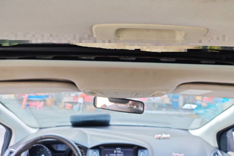 Used Ford Focus 2012 Sedan 1.6L Automatic Fashion Edition