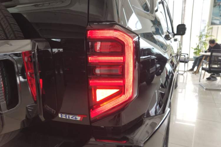 Used Tank 400 New Energy 2024 Hi4-T Off-Road Edition Right Rear Taillight