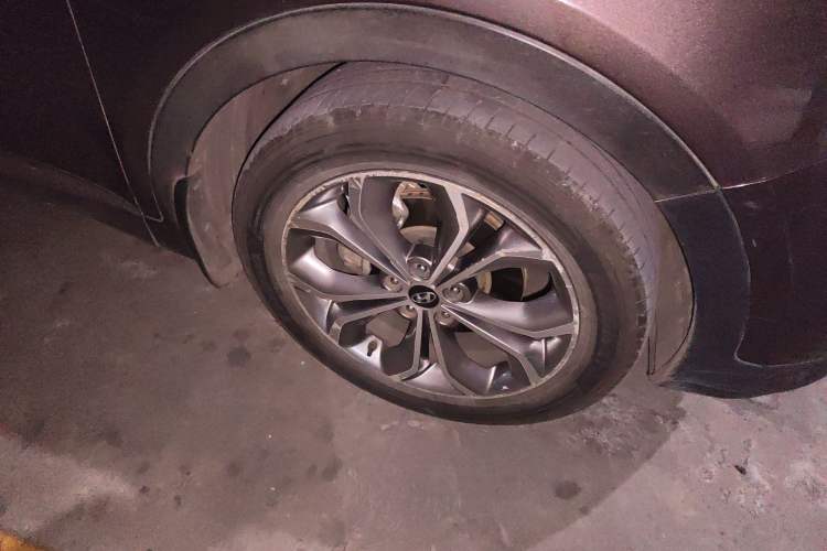 Used Hyundai Santa Fe Classic 2013 3.0L 4x4 Premium Edition 7-Seater Euro IV