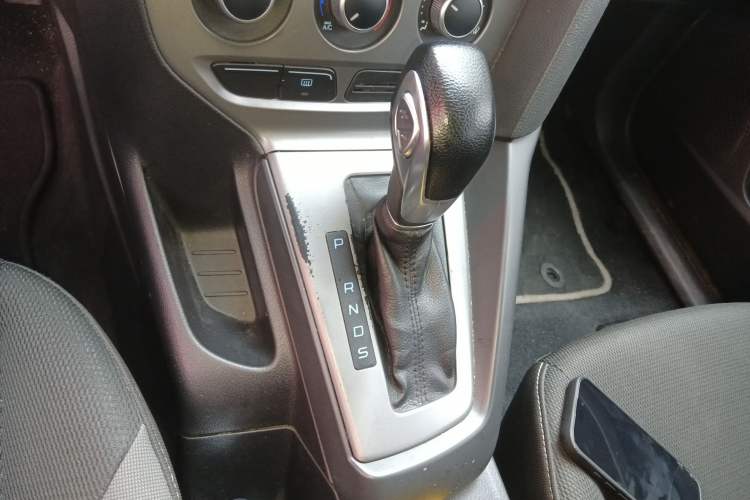 Used Ford Focus 2012 Hatchback 1.6L Automatic Comfort Model Gear Lever