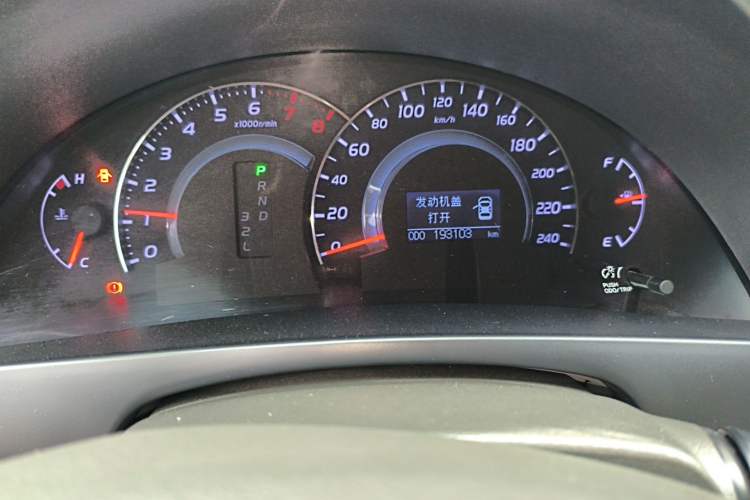 Used Toyota Camry 2011 200G Classic Anniversary Edition Odometer Close Up