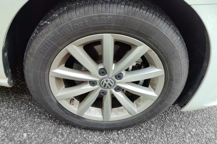 Used Volkswagen Golf Sportsvan 2019 280TSI Automatic Trendy Model China VI Standard Right Front Wheel Hub