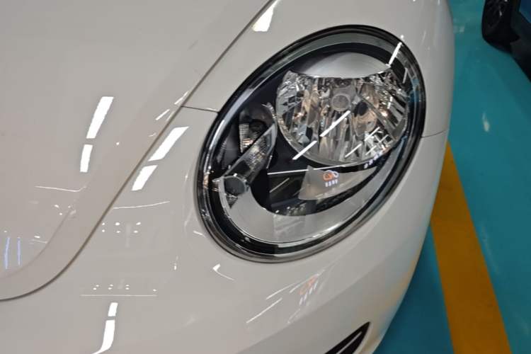 Used Volkswagen Beetle 2015 180TSI model Left Front Headlight