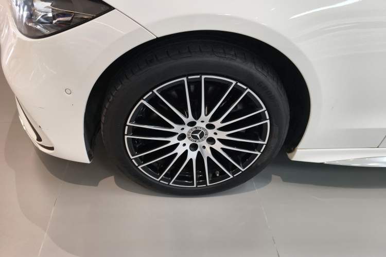 Used Mercedes-Benz C-Class 2022 Restyled C 260 L Sport Edition Left Front Wheel Hub