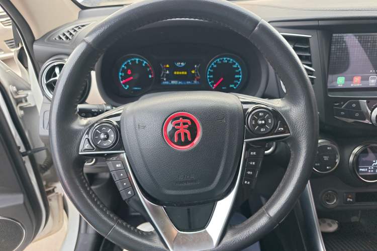 Used BYD Song 2017 Gaishi Upgrade Edition 1.5TI Manual Luxury Model
