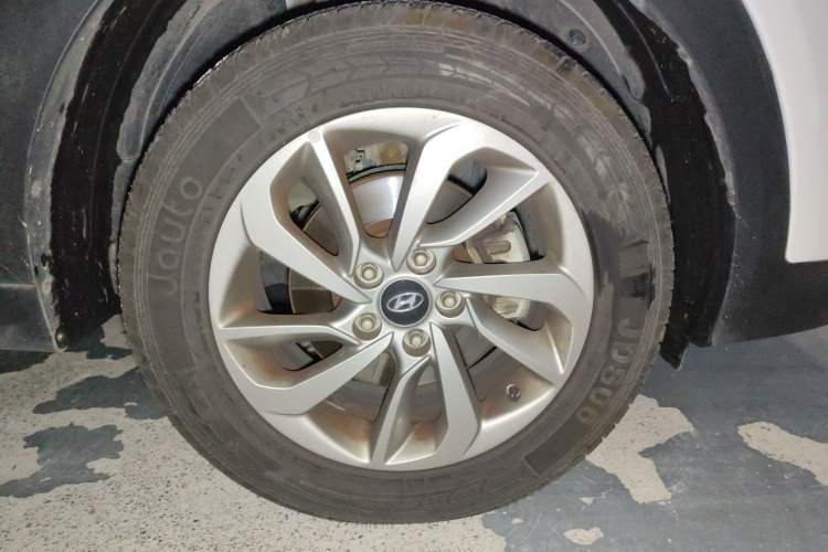 Used Hyundai Tucson 2015 1.6T Dual-Clutch Two-Wheel-Drive Smart Model
