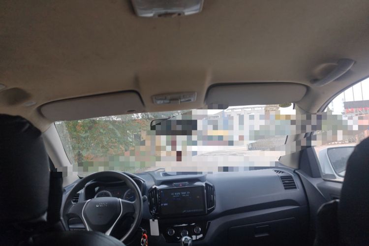 Used Isuzu JLM 2018 2.5T Four-Wheel Drive Diesel Luxury Version JE4D25Q5A Headliner