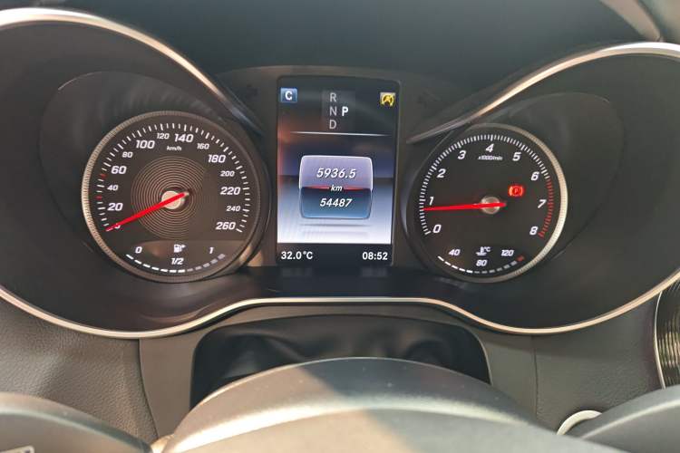 Used Mercedes-Benz GLC Coupe 2017 GLC 260 4MATIC Coupe SUV Odometer Close Up