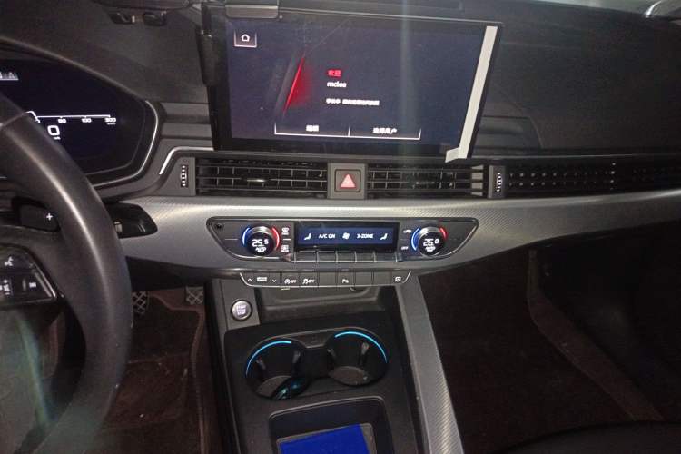 Used Audi A5 2021 Sportback 40 TFSI Fashionable and Dynamic Model Audio And AC Panel