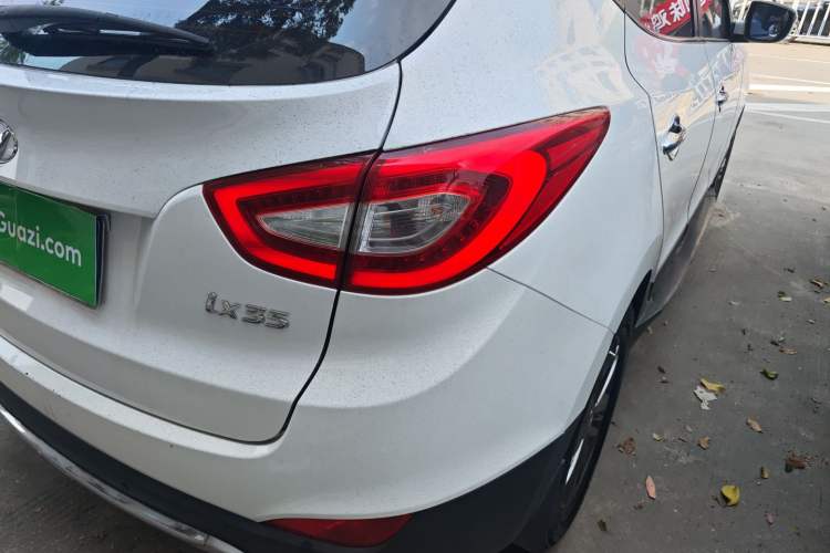 Used Hyundai ix35 2015 2.0L Automatic 2WD Smart Version China V Standard
