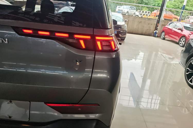 Used AION Y 2022 70 Intelligent Edition Lithium Iron Phosphate Right Rear Taillight