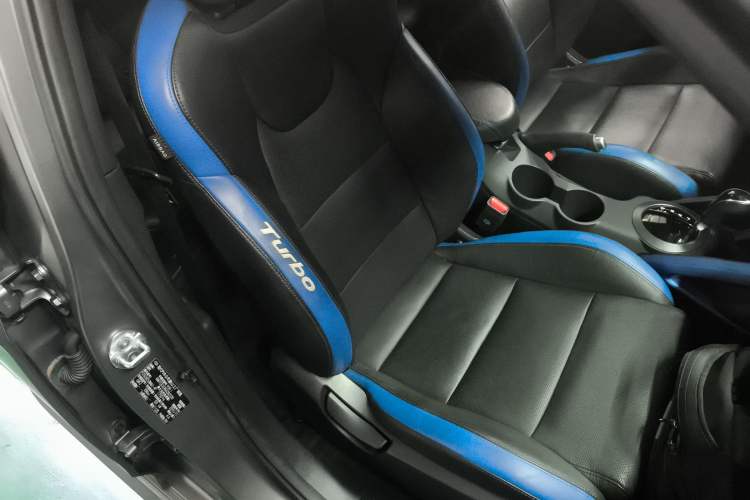 Used Hyundai Veloster 2015 1.6T Automatic Luxury Edition