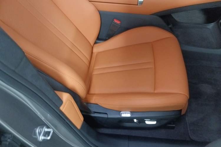 Used Xiaomi Auto YU7 2025 Ultra-Long Range High-Performance All-Wheel-Drive Max Edition