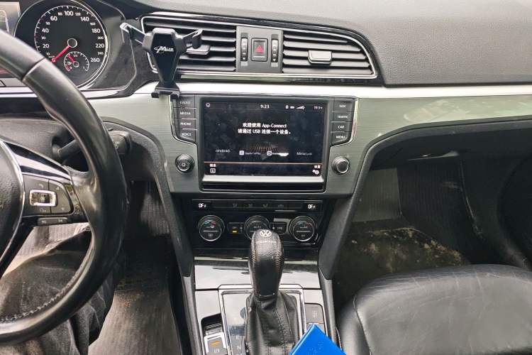 Used Volkswagen Lamando 2018 280TSI DSG Comfort Edition
