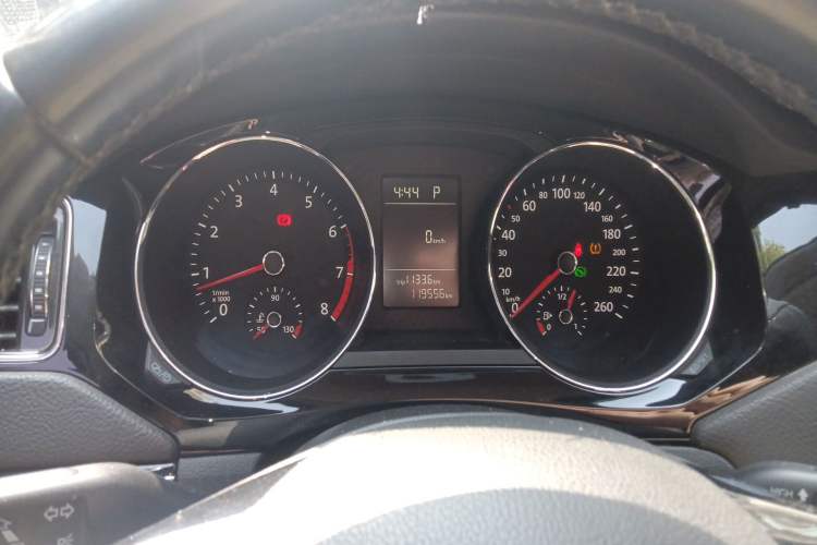 Used Volkswagen Sagitar 2017 230TSI Automatic Comfort Version Instrument Cluster