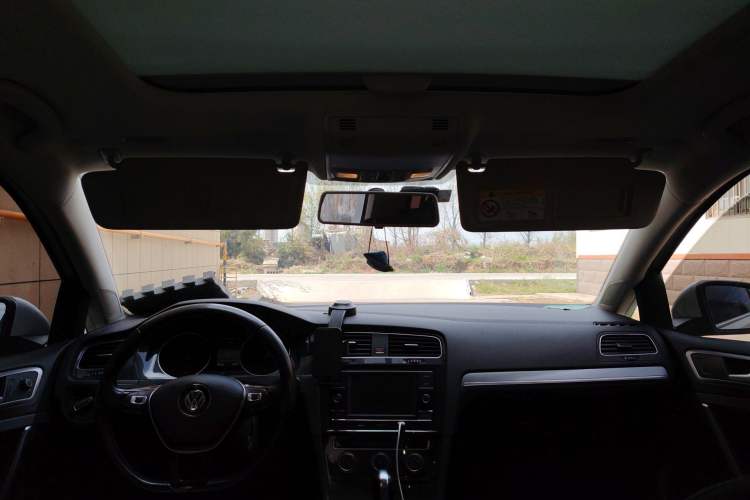 Used Volkswagen Golf 2018 1.6L Automatic Comfort Model Headliner