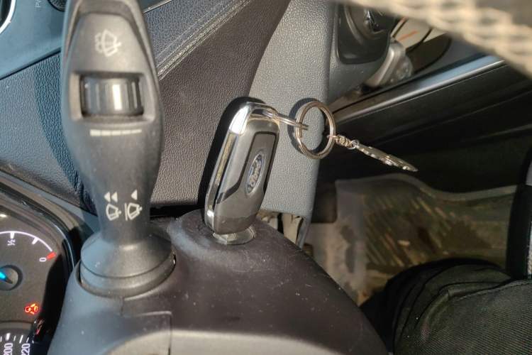 Used Ford Escort 2015 1.5L Manual Fashion Edition