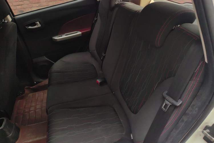 Used CHANGAN Benni 2015 1.4L IMT Luxury Model China V Standard Left Rear Seat