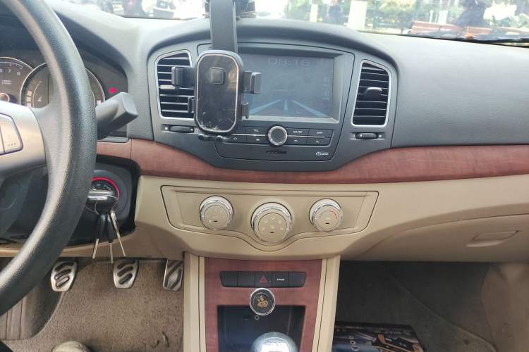 Used Roewe 350 2014 1.5T Manual Jingrui Edition
