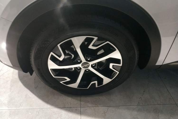 Used Kia Sportage (Chinese Domestic Model) 2025 1.5T Two-Wheel Drive Prestige Smart Enjoyment Version
