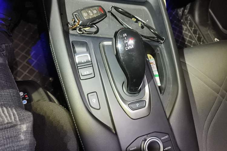 Used Haval F7 2020 2.0T All-Wheel Drive iJoy Gear Lever