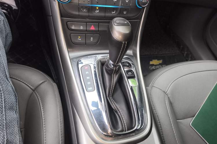 Used Chevrolet Malibu 2014 2.0L Automatic Luxury Edition Gear Lever