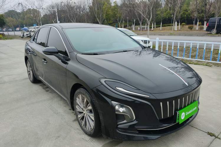 Used Hongqi E-QM5 2022 431 km Charge & Enjoy Edition
