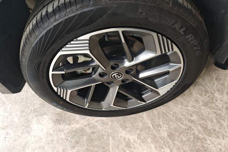 Used CHANGAN CS75 PLUS 2025 4th Generation 1.5T New Blue Whale Smart Luxury Edition Exterior 5