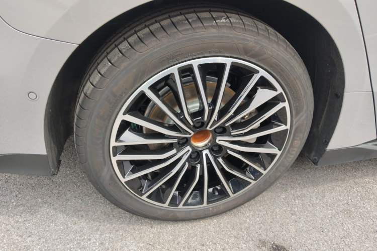 Used BYD Han 2025 DM-i Intelligent Driving Edition 125KM LiDAR Flagship Model
