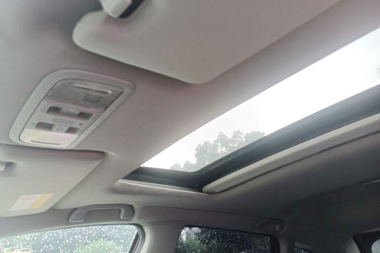 Used Honda Jade 2017 1.8L automatic Comfort version 5 seats Headliner