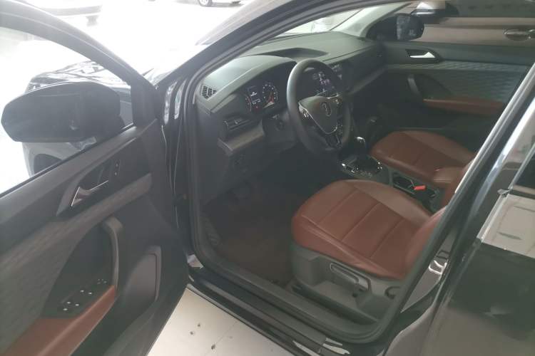 Used Volkswagen Tharu 2021 280TSI Two-Wheel Drive Trend Edition Driver Seat