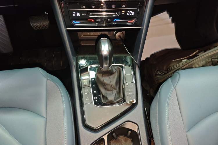 Used Volkswagen Tharu 2023 300TSI Two-Wheel-Drive Full Moon Edition
