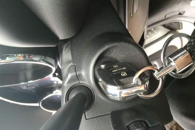 Used Peugeot 3008 2013 2.0L Automatic Trend Edition Vehicle Key