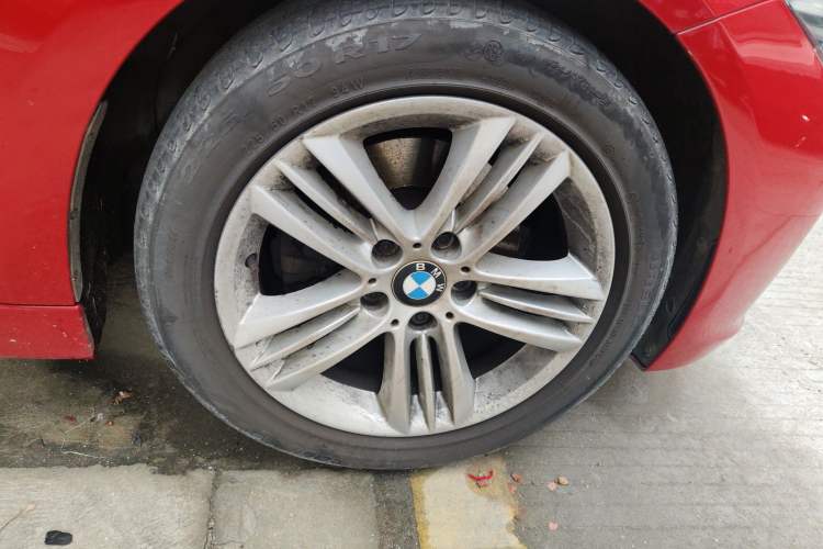 Used BMW 3 Series 2016 320Li Ambition Model
