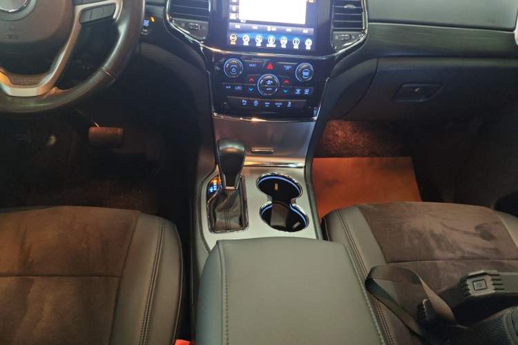 Used Jeep Grand Cherokee 2020 3.0L Professional Navigation Edition
