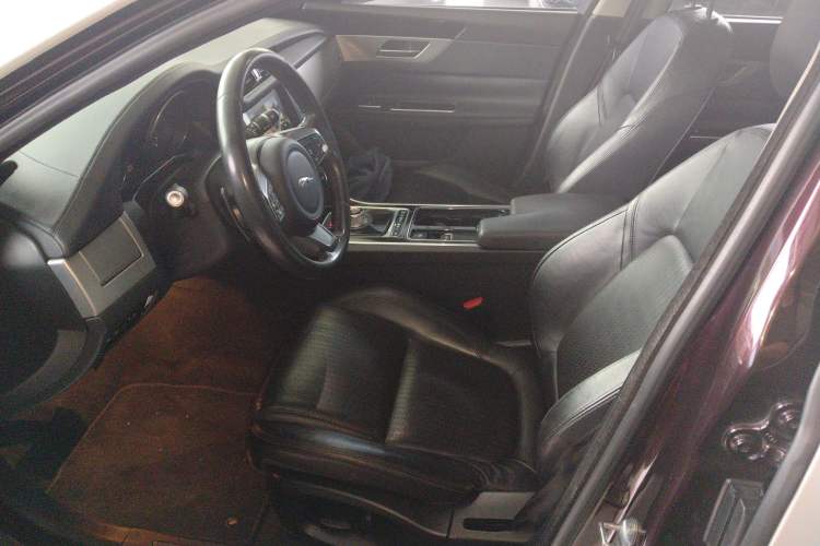 Used Jaguar XF 2016 XF 2.0T Two-Wheel-Drive Luxury Edition Left Front Seat