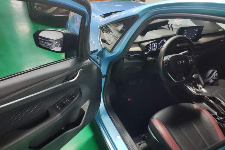 Used Geely Auto Vision X3 2021 PRO 1.5L CVT Deluxe Model
