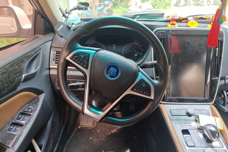 Used BYD Qin New Energy 2017 1.5T Luxury Model Steering Wheel