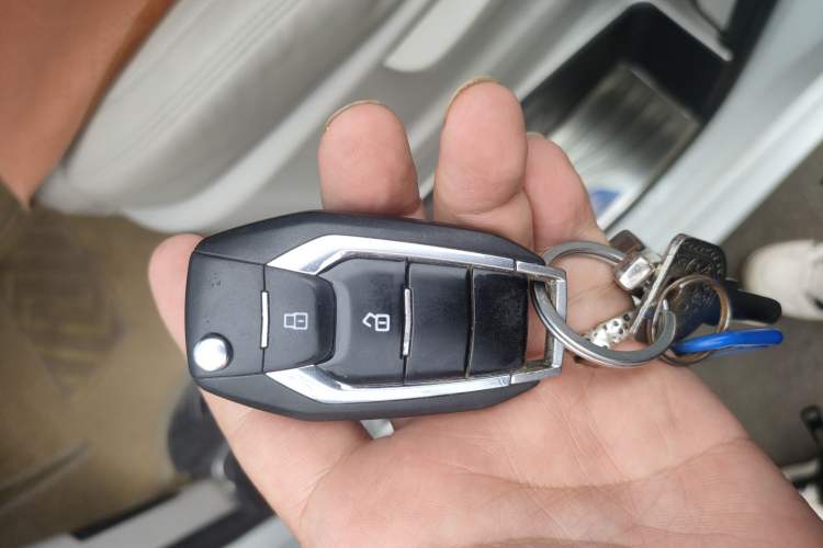 Used SAIC MAXUS G10 2019 PLUS 2.0T Automatic Elite Edition China V Standard Vehicle Key