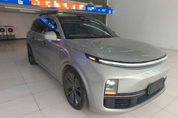 Used Li Auto L9 2022 Max model Front Right 45 Deg