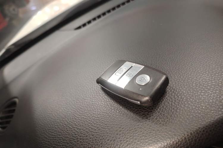 Used Kia KX Cross 2017 1.4L AT GLS
