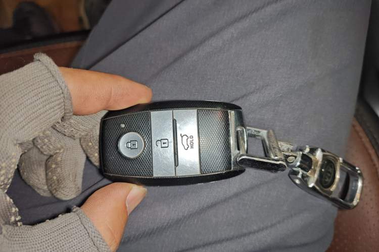 Used Kia Sportage R 2015 2.0L Automatic Two-Wheel Drive GLS Vehicle Key