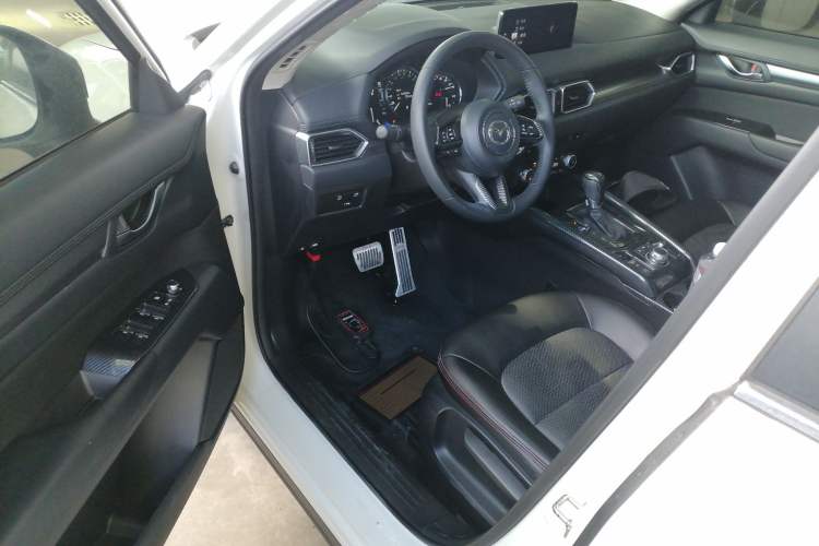 Used Mazda CX-5 2022 2.0L Automatic Two-Wheel Drive Smart Edition Driver Seat