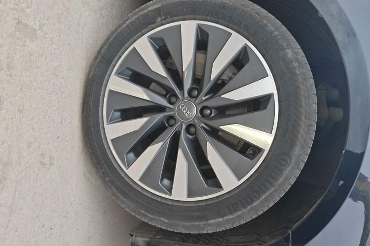 Used Audi A6L 2021 45 TFSI Prestige Elegant Edition Right Front Wheel Hub