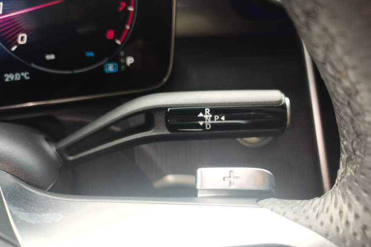 Used Mercedes-Benz C-Class 2024 C 200 L Sport Edition Gear Lever