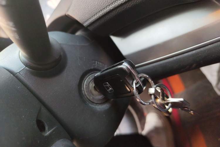 Used Honda CR-V 2016 2.0L two-wheel drive Urban Edition Vehicle Key