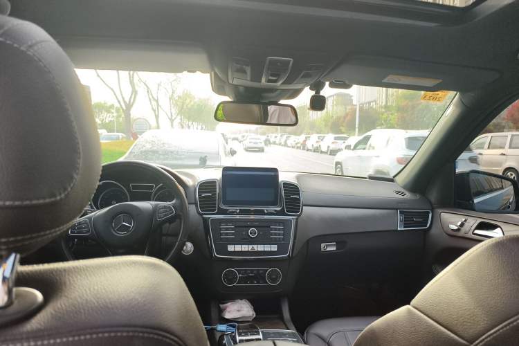 Used Mercedes-Benz GLE 2017 GLE 400 4MATIC Headliner