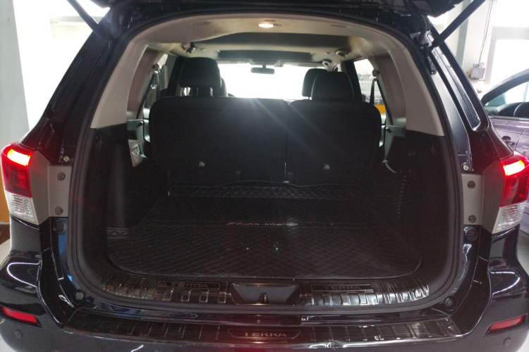 Used Nissan Terra 2020 2.5L XL Upper Automatic Two-Wheel Drive Luxury Edition