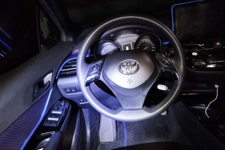 Used Toyota C-HR 2018 2.0L Coolway Leading Edition China V Standard Steering Wheel
